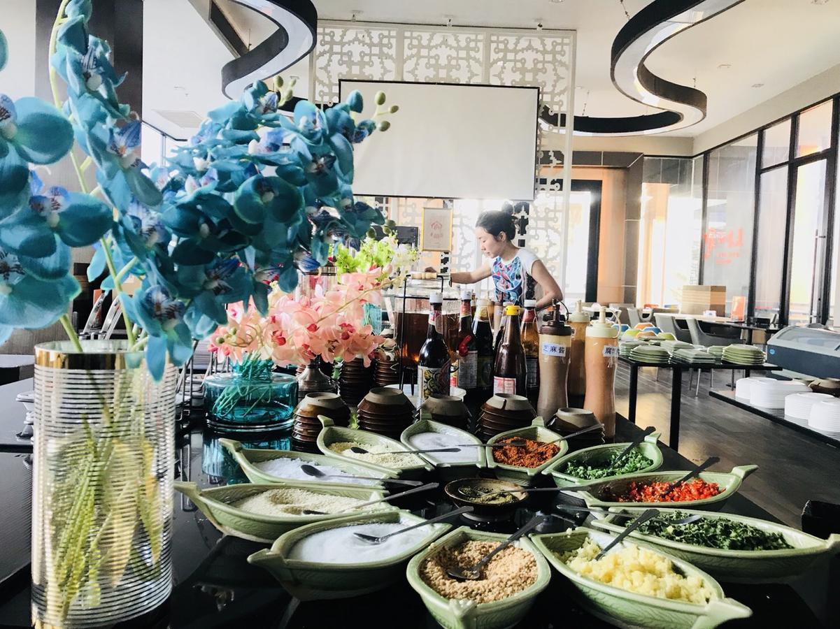 Astra Suites Central Chiang Mai Zewnętrze zdjęcie