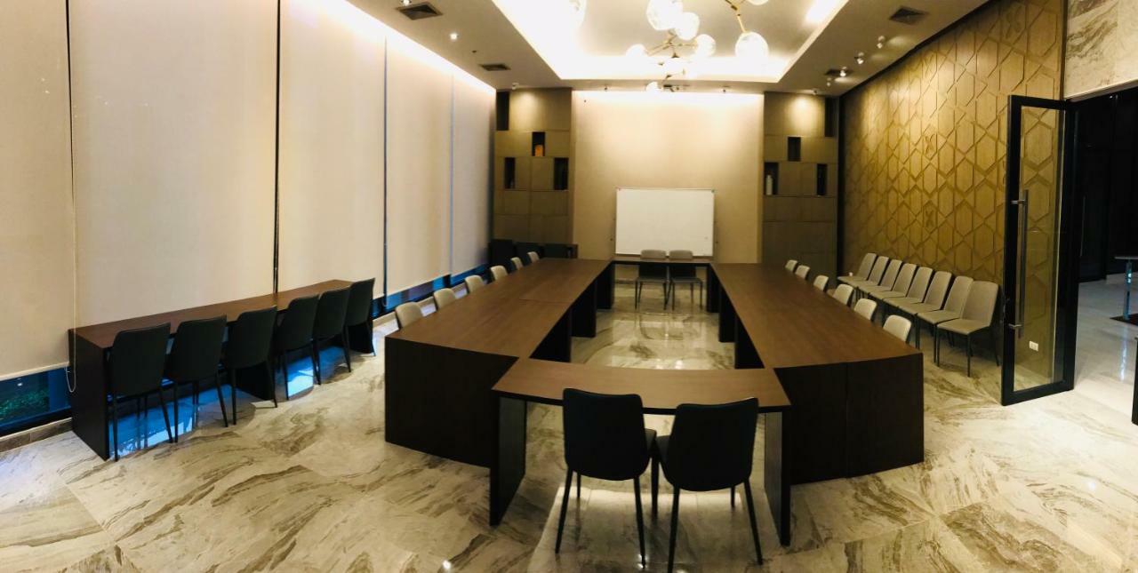 Astra Suites Central Chiang Mai Zewnętrze zdjęcie